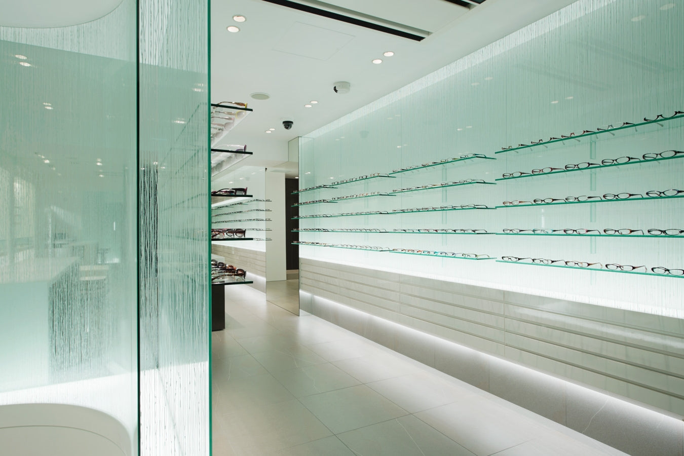 ボストンクラブ直営店:GLOSS GINZA