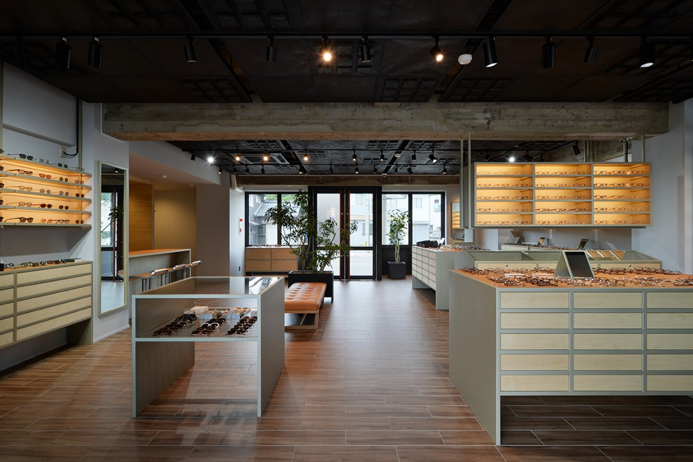 ボストンクラブ直営店:BOSTON CLUB SHOP SABAE